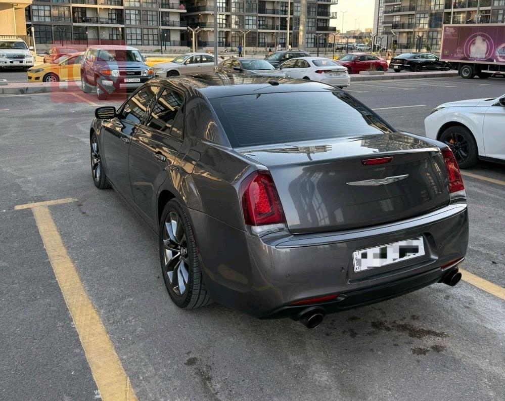 کرایسلەر 300